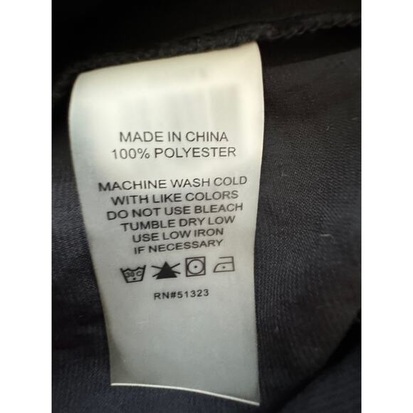 New ~ VINCE CAMUTO Women's Black Ruffled Sleeveless V Neck Peplum Top Size XS - Picture 7 of 7